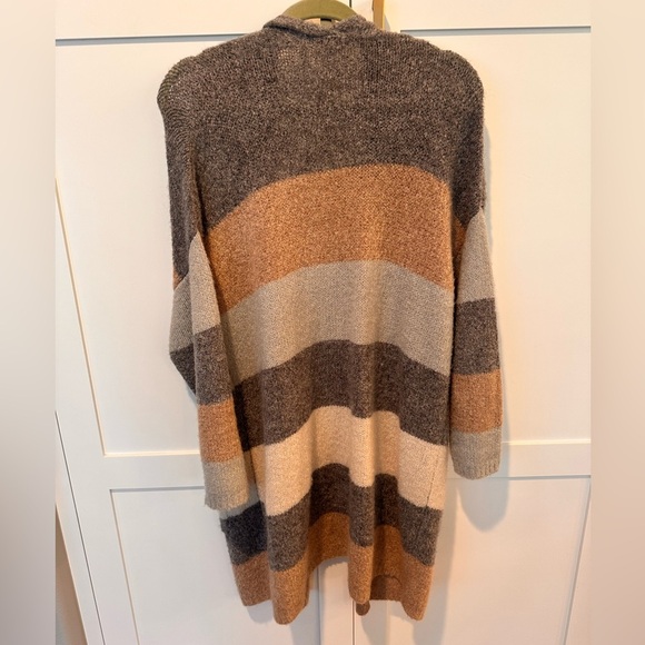 Dreamers Cozy Striped Cardigan in Neutral Hues - Picture 3 of 4